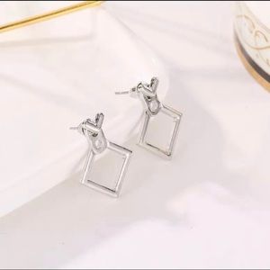 ⚠️ must bundles ⚠️ Simple Metal Cutout earring